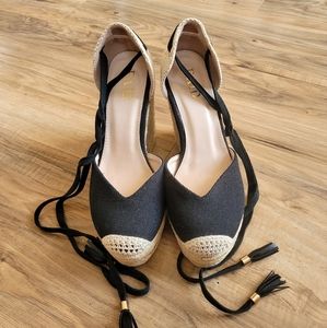 Raid Size 4 Wedge Heels